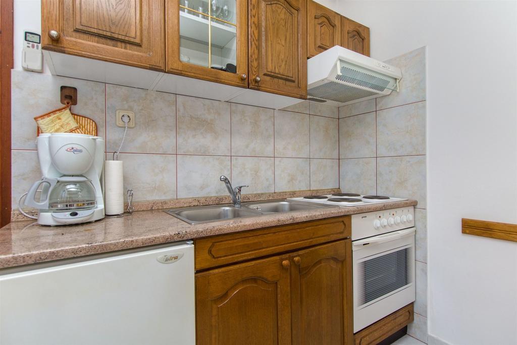 Apartments Vojka Milna  Ngoại thất bức ảnh